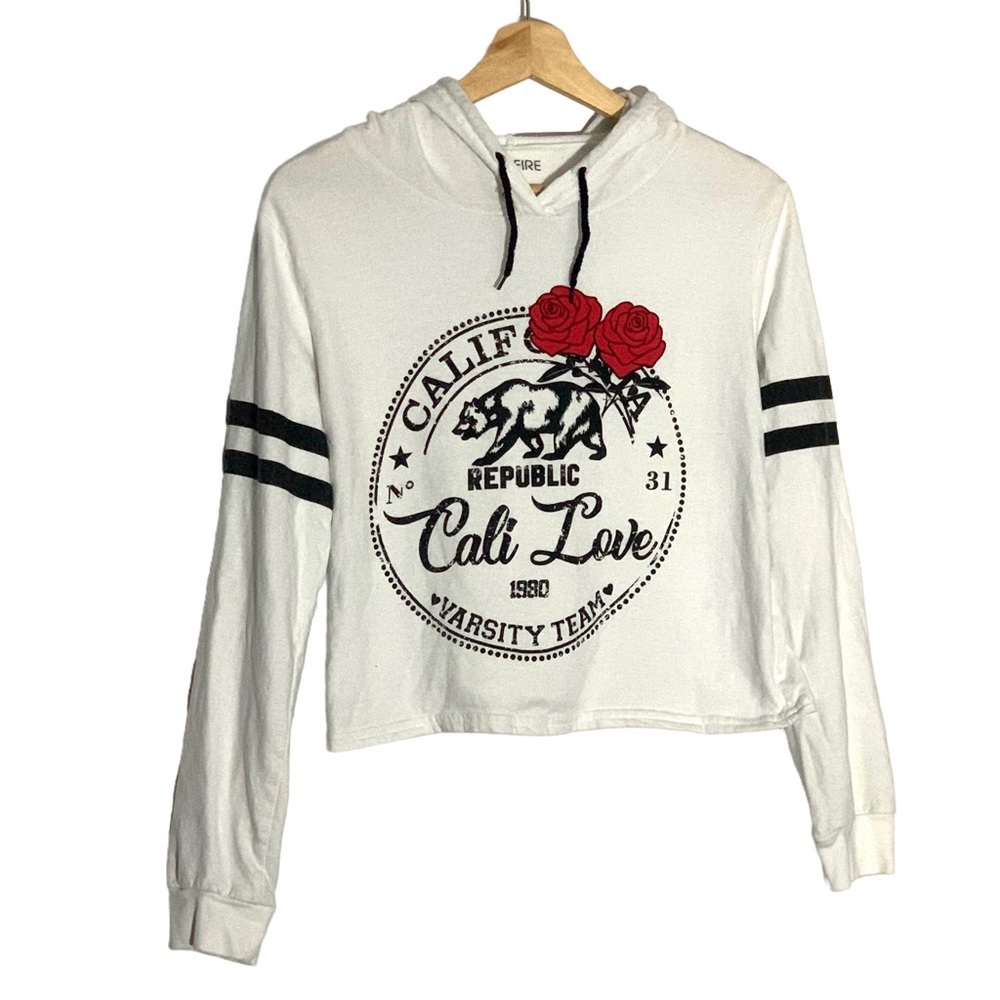 On Fire 'Cali Love' Graphic Print Cropped White Hoodie